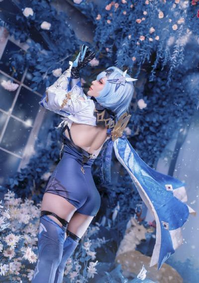 亚洲天堂一卡二卡-日韩免费完整视频观看