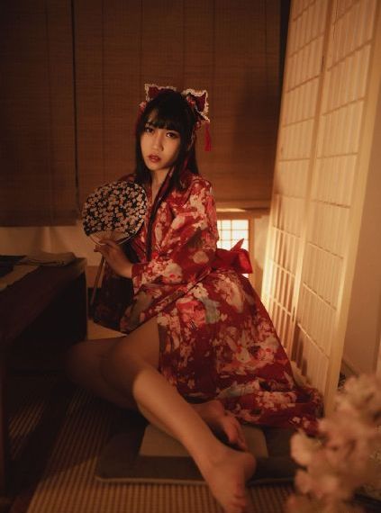 国内自拍偷区亚洲综合伊人-蓝光高清全集国语版