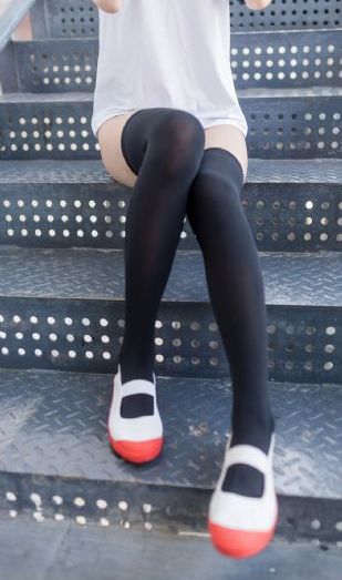 亚洲卡一卡二-高清不卡正片免费观看