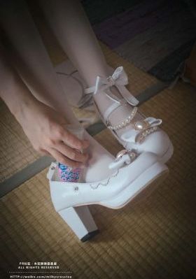 制服丝袜先锋-高清预告电影无删减版